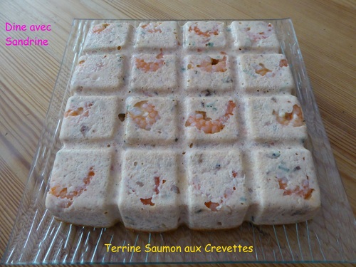 Une Terrine de Saumon et Crevettes