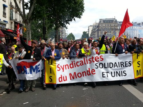 Mardi 14 juin-1 Million énorme manifestation à Paris pour le retrait de la loi Travail : chiffres & photos  (IC.fr-14/06/2016)