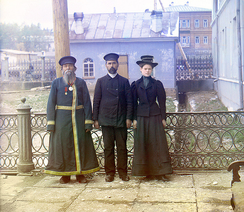 Sergey Mikhaylovich Prokudin-Gorsky / Three generations, A.P. Kalganov with his son and granddaughter