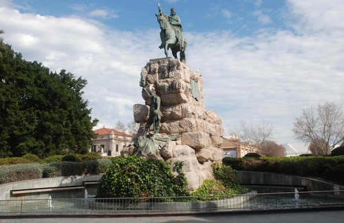 Statue du roi Jacques 1er d'Aragon sur la Plaça d'Espanya à PALMA DE MAJORQUE