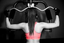 Musculation : une activité physique pour de belles courbes