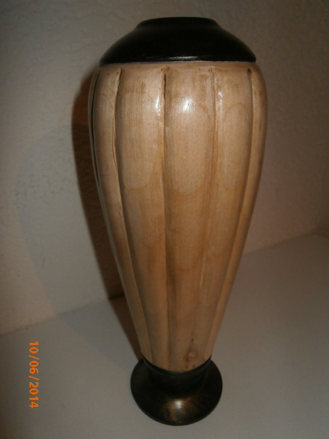 VASE en ERABLE - dessus et pied ébonisé et cire dorée - hauteur