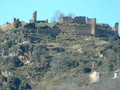 LORDAT LE VILLAGE LE CHATEAU ET LES RAPACES DU CHATEAU