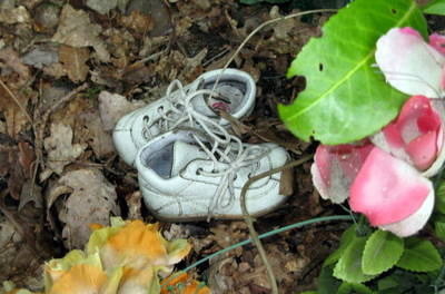 chaussures-au-tombeau-de-teillay.jpg