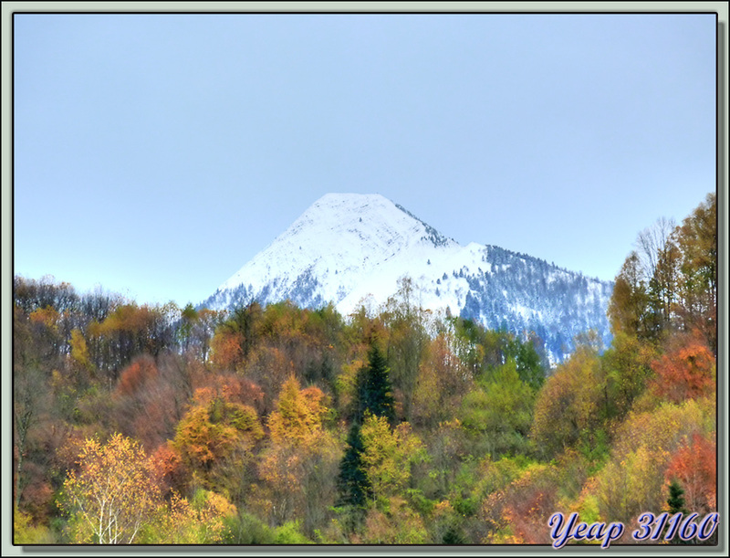 Le Cagire et les couleurs d'automne à L'Artigue Gélade vus de Lartigau (Photo HDR) - Milhas - 31 