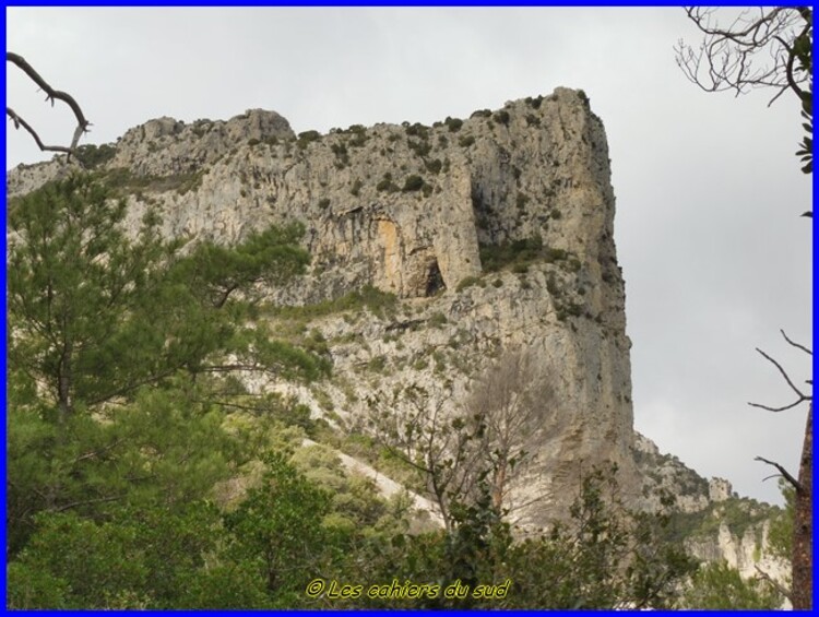 St Guilhem le Désert, le sentier des fenestrettes