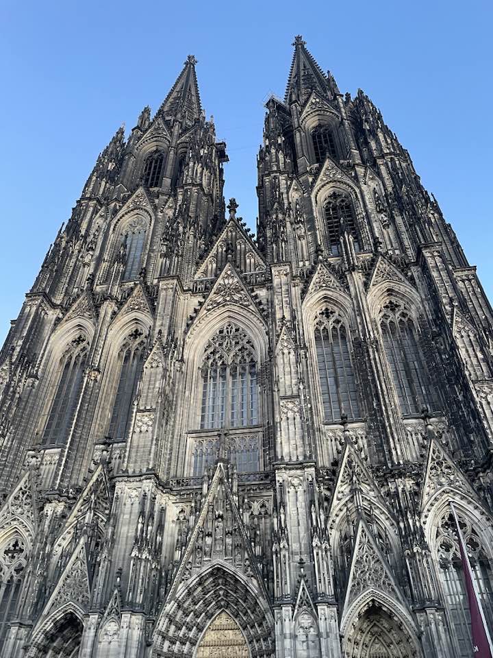 A Cologne.