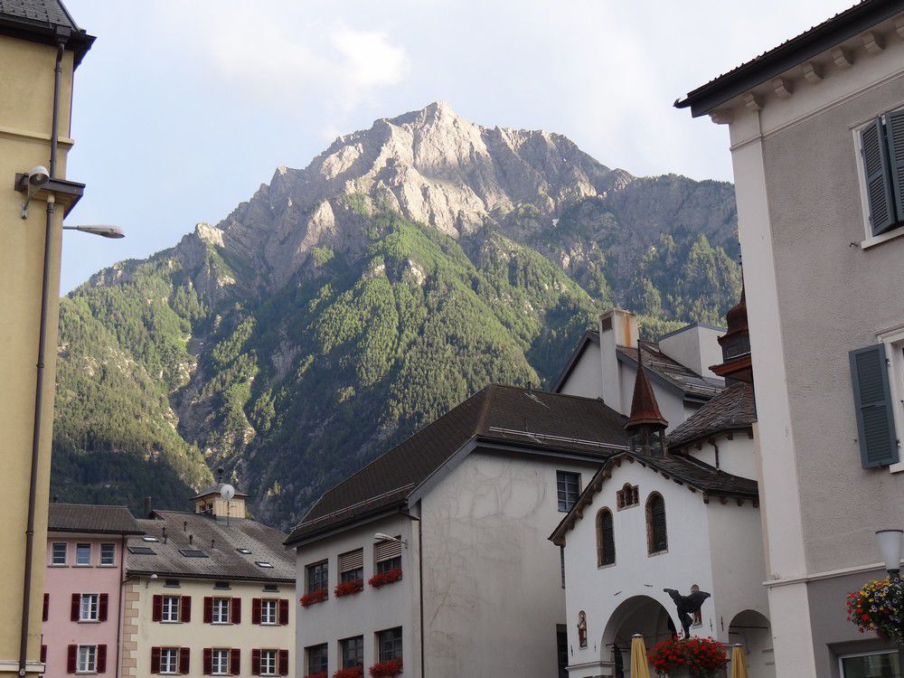 Balade dans les rues de Brigue, dans le Valais...