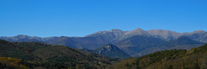 * ST LAURENT-DE-CERDANS la colline de la Redubta