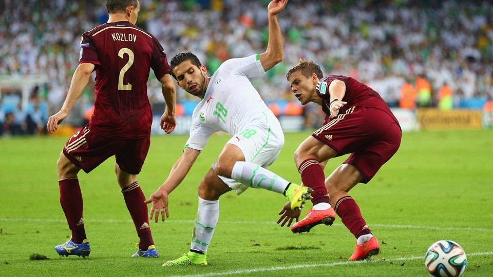 Jeudi 26.6.2014 à Curitiba Russie-EN 1-1 qualification historique