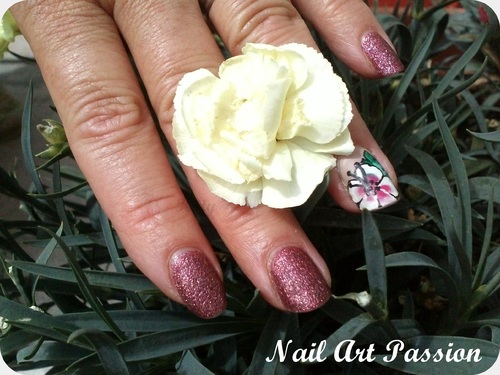 nail art texturé et fleur d'hibiscus !