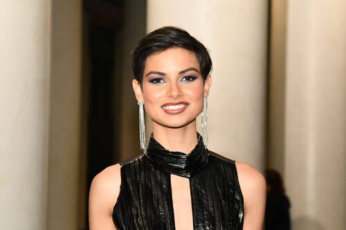 Ève Gilles (Miss France 2024) confie avoir été blessée par les critiques sur son poids