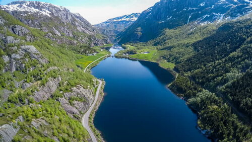 NORVÈGE. Flying Over Norway, 4K, Ambiant Drone Film (Voyages)  