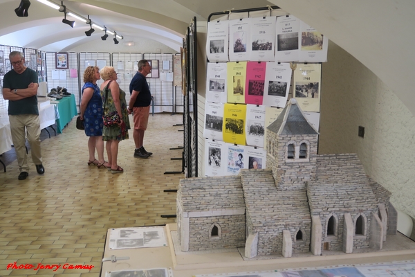 Les Amis du Châtillonnais ont fêté la parution de leur 300 ème "cahier", avec une exposition rétrospective