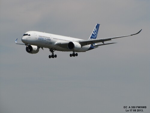 Airbus A 350 WXB (F WXWB) Le 17 08 2013,à Blagnac (31).