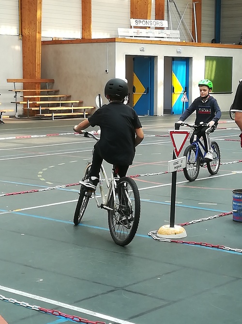 Piste cyclable, deuxième partie