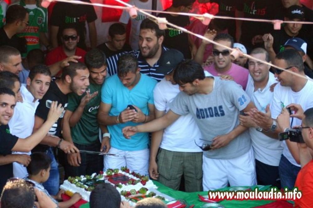 MCA Champion d'Algérie recéption des supporters