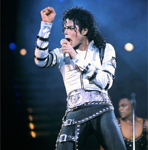 ° Michael Jackson ‎•ღڿڰۣڿ♥ℒℴѵℯڿڰۣڿღ•°kEEP THE FAITH