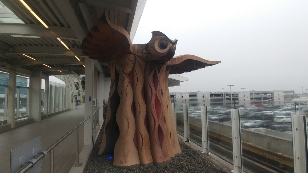 March Break in Vancouver: First Day: Late Airport Impressions