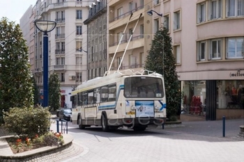 image-public-tram-limoges-france