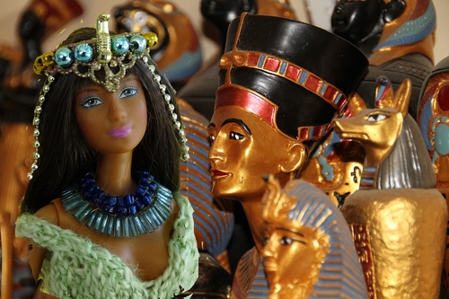 Mes Barbie Asie,Egypte et Angleterre