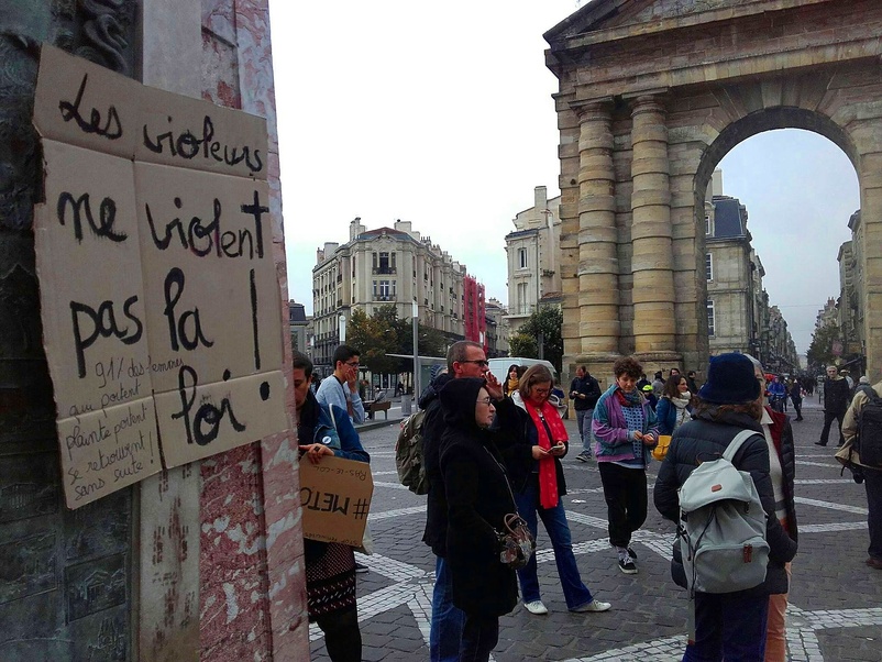 Rassemblement #MeToo à Bordeaux : émotion à La Victoire
