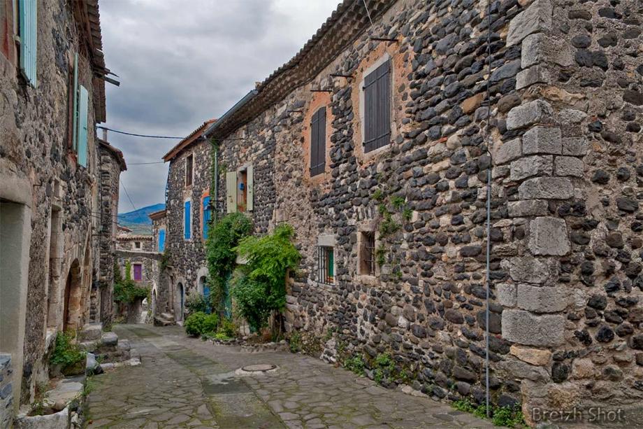 Alba-la-romaine - village authentique Alba-la-romaine - village authentique