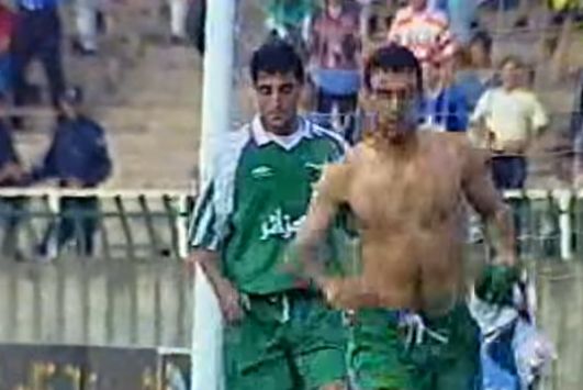 26.05.2000 EN 2 - Burkina Faso 0 Bouacida remplaçant