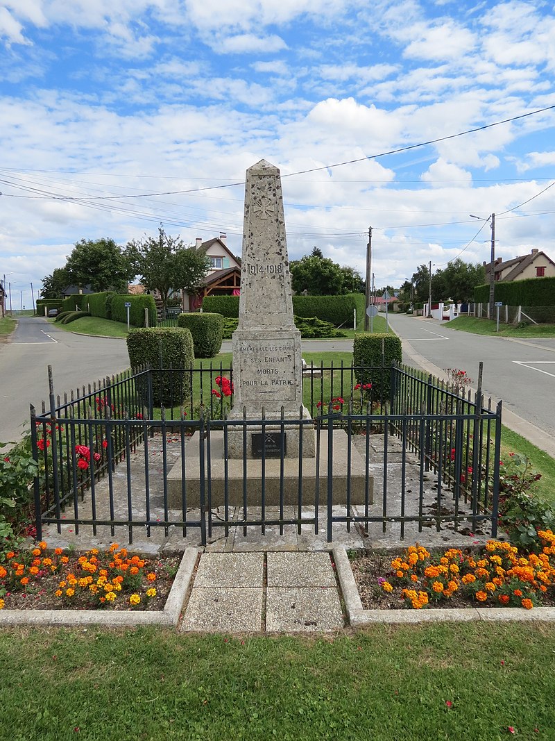 Monument aux morts Amfreville-les-Champs.jpg