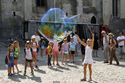 Histoire de bulle en Avignon.