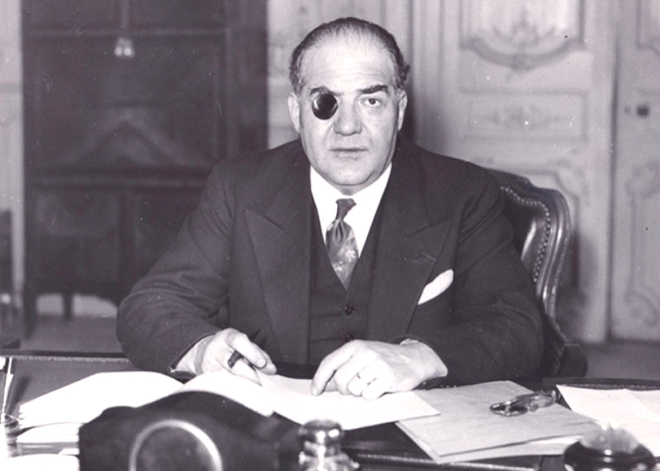 Xavier Vallat, Licencié de la Faculté de Droit de Paris, membre du Conseil de l’Ordre des avocats de Paris, Commissaire général aux questions juives de mars 1941 à mai 1942