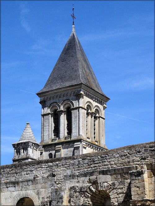 Clocher de l'église Saint-Vincent de Nieul-sur-l'Autise