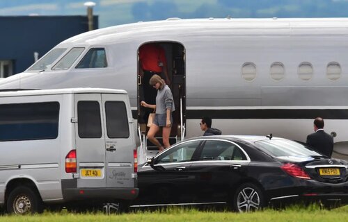Accusée d'être la star qui pollue le plus avec son jet privé, Taylor Swift se défend