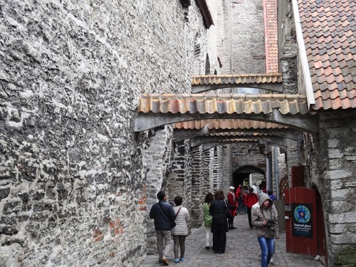 Tallinn en Estonie: les portes de Viru et la vieille ville médiévale (photos)