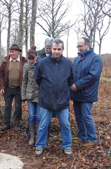 "Auprès de mon arbre, je vivrai heureux", c'est dorénavant la devise des Conseillers Municipaux de Maisey le Duc !