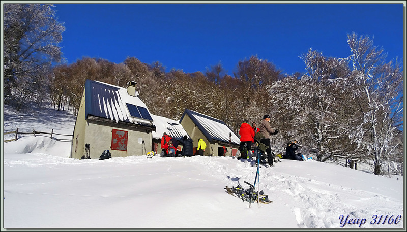 Randonnée raquettes dans les Pyrénées : test de mon nouveau joujou, la Gopro Hero3+ - Cabane pastorale et refuge de Roque Pi avec leur environnement - Paloumère - 31