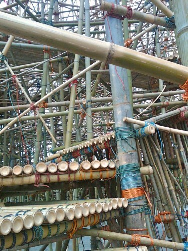 Big-bambu-escalier-by-andyhuey--1-.jpg