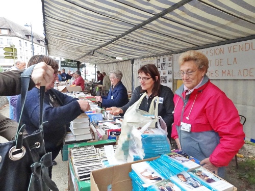 Foire aux livres et aux vieux papiers à Châtillon sur Seine...