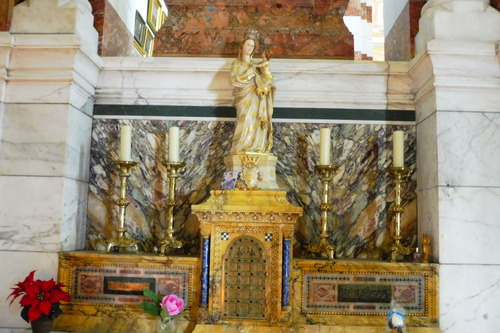 Marseille: Notre-Dame de la Garde.