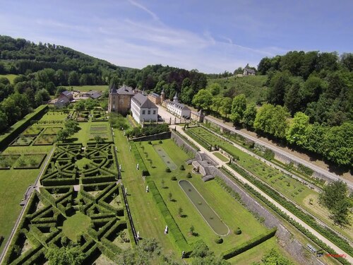 Au Luxembourg