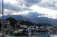 Platanomas bord de mer vue sur le Mont Olympe