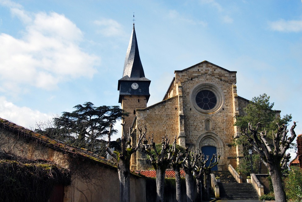  J17 - Barrau - L'église et son clocher torsadé