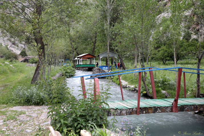 Descente vers Artouch, Tadjikistan