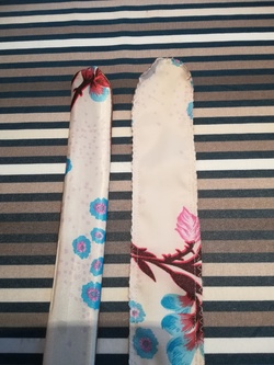 Un kimono fleuri et sa ceinture Obi