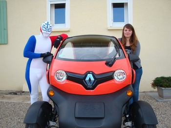 Capitaine France, Laura et Twizy'