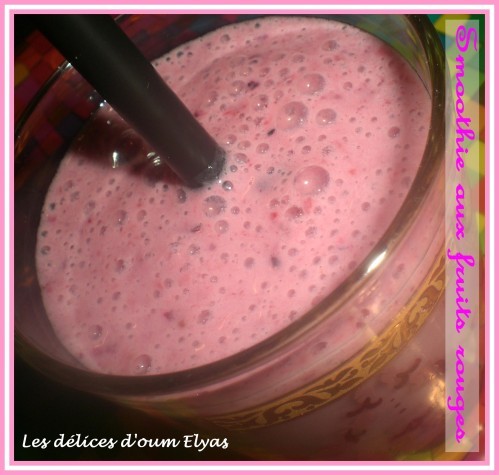 Smoothie-aux-fruits-rouges--3-.JPG