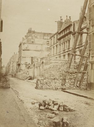 Rue de Lille - Insurrection de Paris, 1871 / Wulff Jeune phot.: 