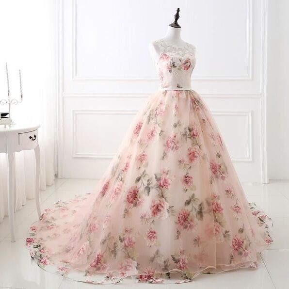 robe de mariée princesse imprimée florale rose