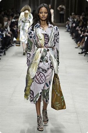 London Fashion Week - Burberry Prorsum et ses foulards