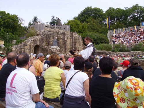 JOURNEE EXCEPTIONNELLE AU PUY DU FOU? TEMPS TRES CHAUD, SPECTABLES MERVEILLEUS? on en a pris plein les yeux